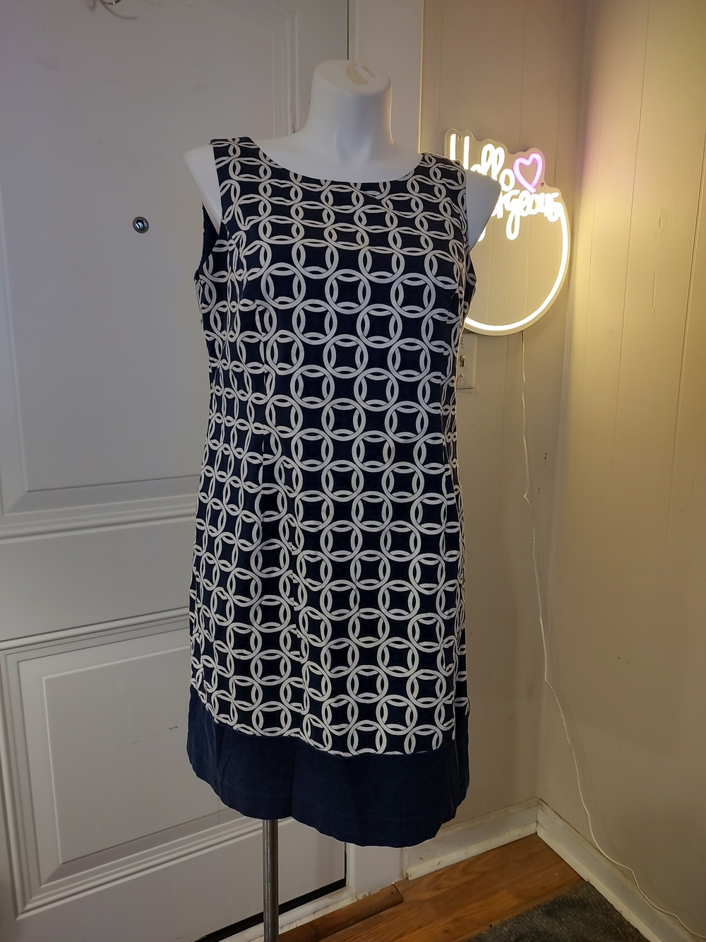 Navy & White Geometric Sleeveless Shift Dress